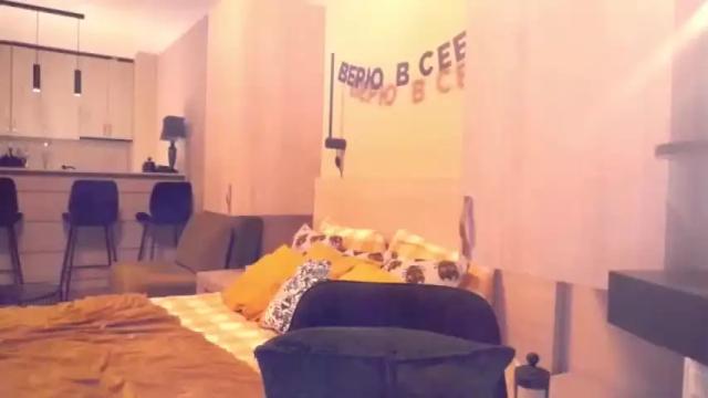 Image 3 of lucky_foryou_baby Stream on Chaturbate on 13 months ago