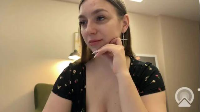 Image 3 of lucky_foryou_baby Stream on Chaturbate on 26 days ago