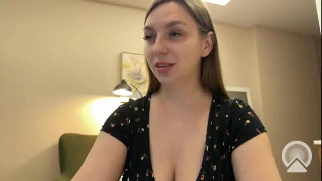 Image 3 of lucky_foryou_baby Stream on Chaturbate on 24 days ago