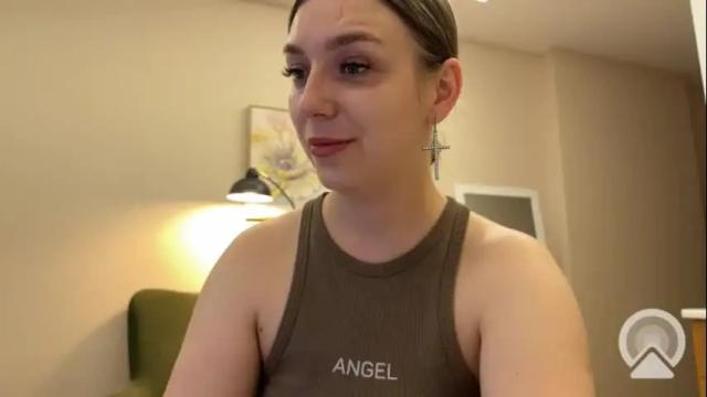 Image 3 of lucky_foryou_baby Stream on Chaturbate on 1 month ago