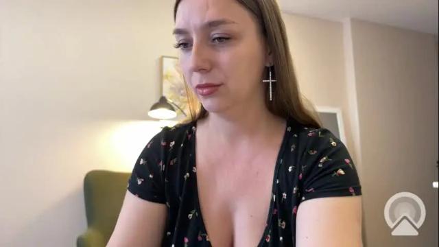 Image 3 of lucky_foryou_baby Stream on Chaturbate on 25 days ago