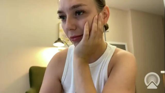 Image 7 of lucky_foryou_baby Stream on Chaturbate on 24 days ago