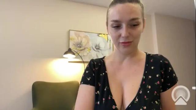 Image 2 of lucky_foryou_baby Stream on Chaturbate on 20 days ago