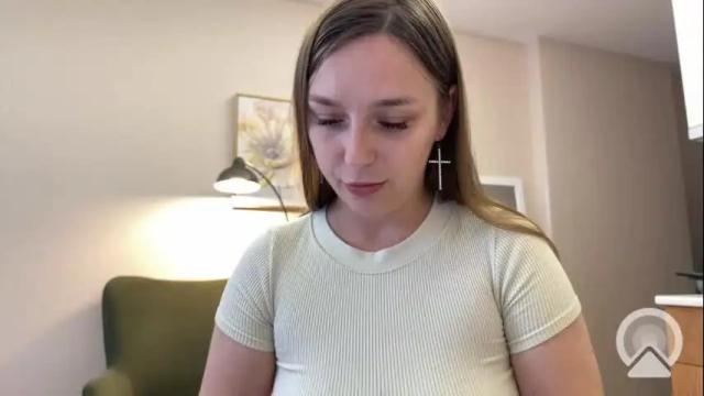 Image 3 of lucky_foryou_baby Stream on Chaturbate on 11 days ago