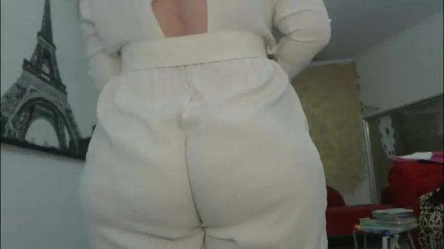 Image 7 of luckyanabella Stream on Chaturbate on 12 days ago