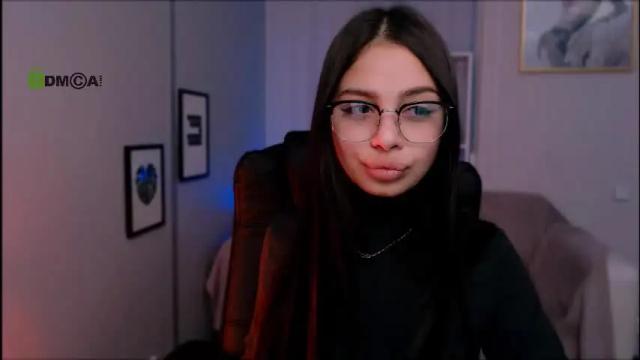 Image 2 of luckybabymeow Stream on Chaturbate on 1 month ago