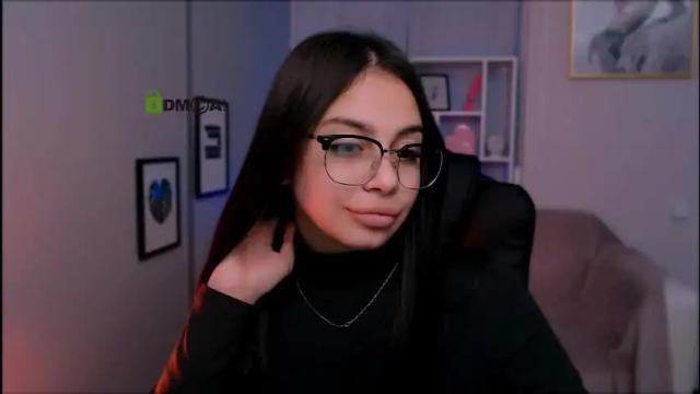 Image 6 of luckybabymeow Stream on Chaturbate on 1 month ago