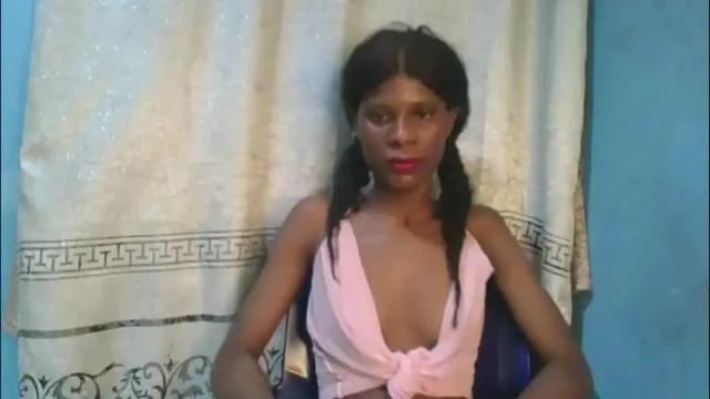 Image 4 of luckymadequeen Stream on Chaturbate on 21 days ago