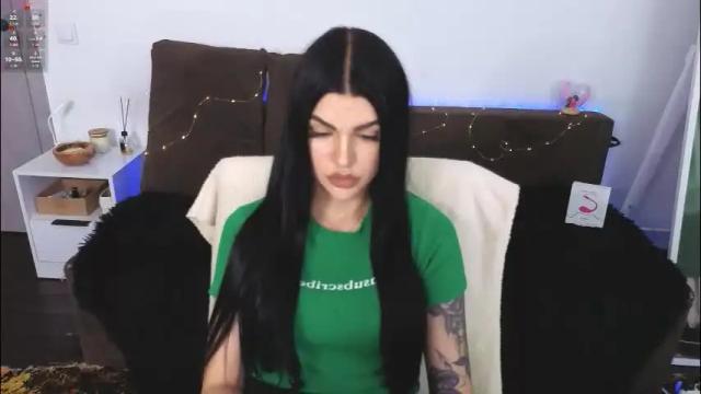 Image 3 of luckyrebel_ Stream on Chaturbate on 1 month ago