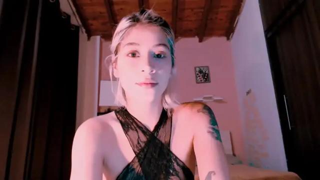 Image 6 of luckysapphire777 Stream on Chaturbate on 15 months ago