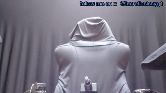 Image 12 of lucretiasissygothic Stream on Chaturbate on 1 month ago