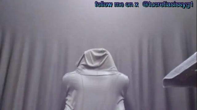 Image 3 of lucretiasissygothic Stream on Chaturbate on 1 month ago