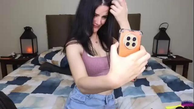 Image 3 of lucy1990xxx Stream on Chaturbate on 6 days ago