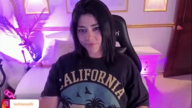 Image 12 of lucy266_ Stream on Chaturbate on 14 days ago