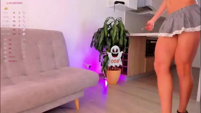 Image 2 of lucy__77 Stream on Chaturbate on 14 hours ago