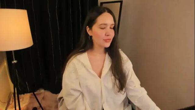 Image 4 of lucy_boobsy Stream on Chaturbate on 16 days ago
