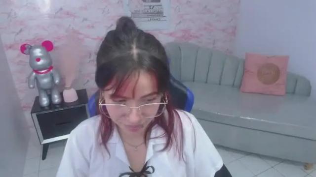 Image 2 of lucy_gipson_t Stream on Chaturbate on 13 months ago