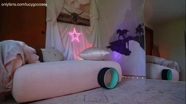 Image 11 of lucy_gooosey Stream on Chaturbate on 12 days ago