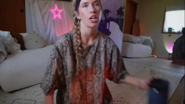 Image 4 of lucy_gooosey Stream on Chaturbate on 12 days ago