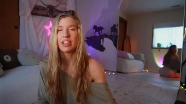 Image 6 of lucy_gooosey Stream on Chaturbate on 8 days ago