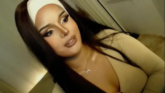 Image 11 of lucy_heartfiliaxxx Stream on Chaturbate on 5 days ago