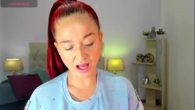 Image 3 of lucy_hot77 Stream on Chaturbate on 1 month ago
