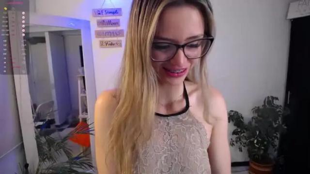 Image 3 of lucy_priincess Stream on Chaturbate on 6 months ago