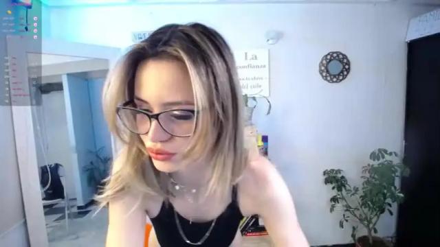 Image 10 of lucy_priincess Stream on Chaturbate on 6 months ago