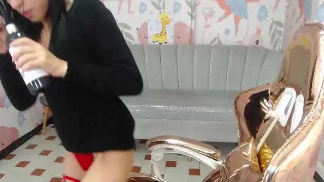 Image 10 of lucy_v_ Stream on Chaturbate on 13 months ago