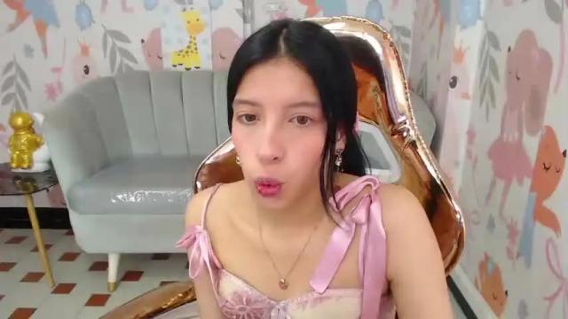 Image 7 of lucy_v_ Stream on Chaturbate on 13 months ago
