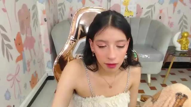 Image 12 of lucy_v_ Stream on Chaturbate on 13 months ago