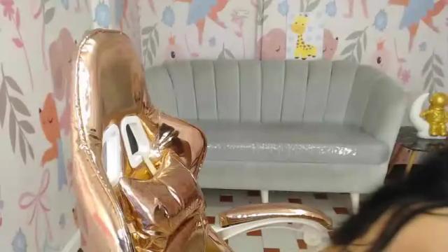 Image 6 of lucy_v_ Stream on Chaturbate on 13 months ago