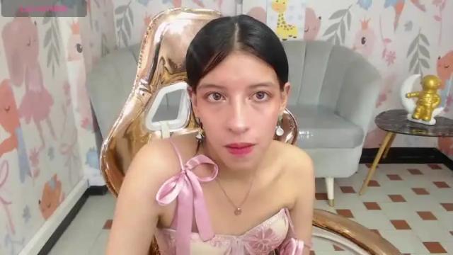 Image 3 of lucy_v_ Stream on Chaturbate on 13 months ago