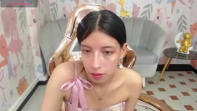 Image 7 of lucy_v_ Stream on Chaturbate on 13 months ago