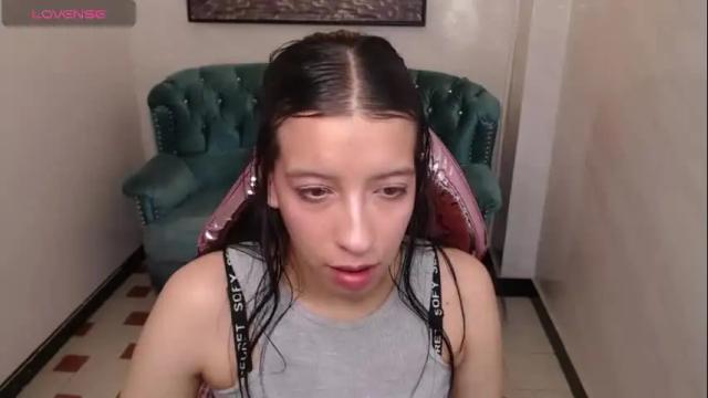 Image 11 of lucy_v_ Stream on Chaturbate on 1 month ago