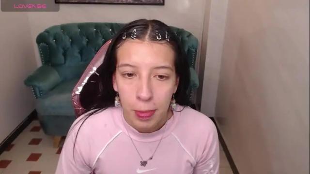 Image 4 of lucy_v_ Stream on Chaturbate on 1 month ago