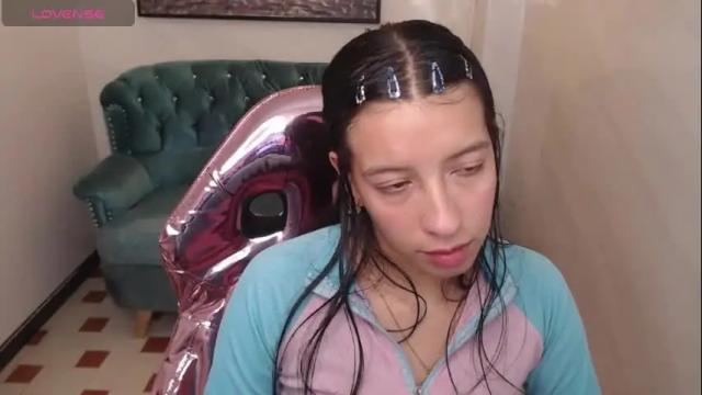 Image 3 of lucy_v_ Stream on Chaturbate on 1 month ago