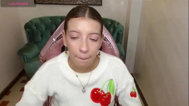 Image 4 of lucy_v_ Stream on Chaturbate on 1 month ago