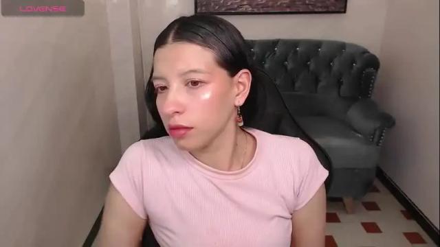 Image 11 of lucy_v_ Stream on Chaturbate on 1 month ago