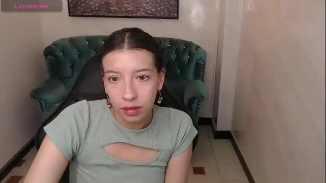 Image 10 of lucy_v_ Stream on Chaturbate on 1 month ago