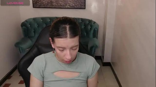 Image 8 of lucy_v_ Stream on Chaturbate on 1 month ago