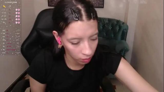 Image 10 of lucy_v_ Stream on Chaturbate on 28 days ago
