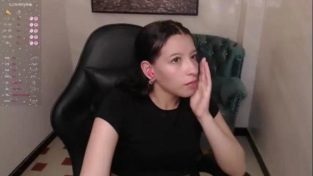 Image 7 of lucy_v_ Stream on Chaturbate on 28 days ago