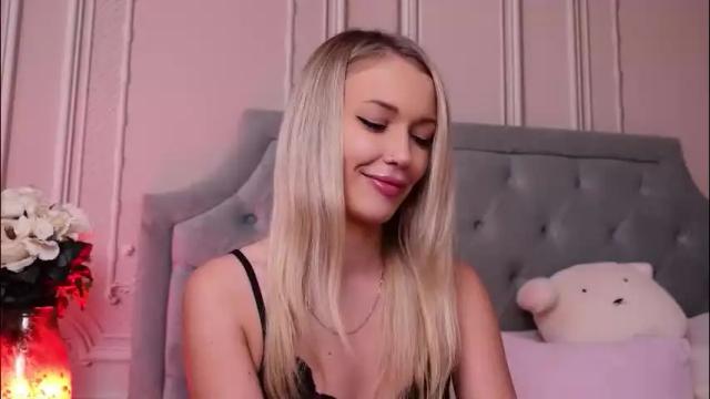 Image 3 of lucyaddison Stream on Chaturbate on 2 months ago