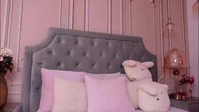 Image 12 of lucyaddison Stream on Chaturbate on 2 months ago