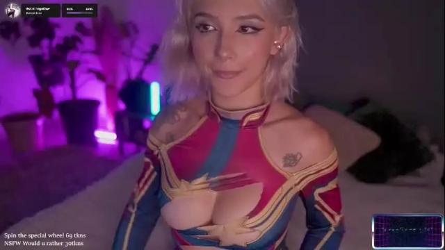 Image 2 of lucyallenx Stream on Chaturbate on 1 month ago