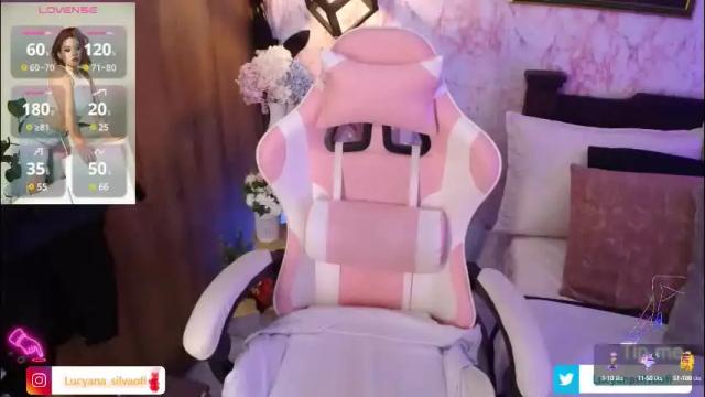 Image 2 of lucyanasilva Stream on Chaturbate on 2 months ago