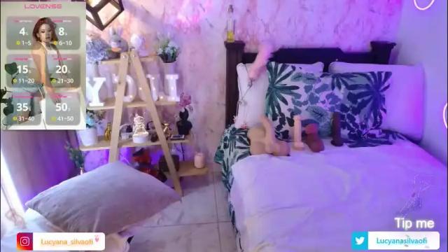 Image 2 of lucyanasilva Stream on Chaturbate on 1 month ago