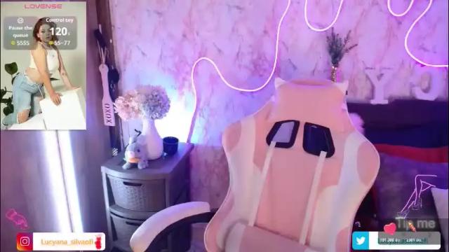 Image 6 of lucyanasilva Stream on Chaturbate on 2 months ago