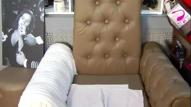 Image 12 of lucybelli Stream on Chaturbate on 1 month ago